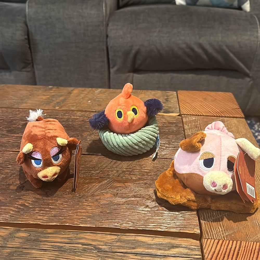 NWT Farm friends dog toys